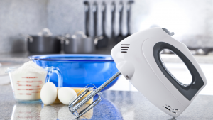 Read more about the article Electric vs. Hand Mixer: Which One Is Better?